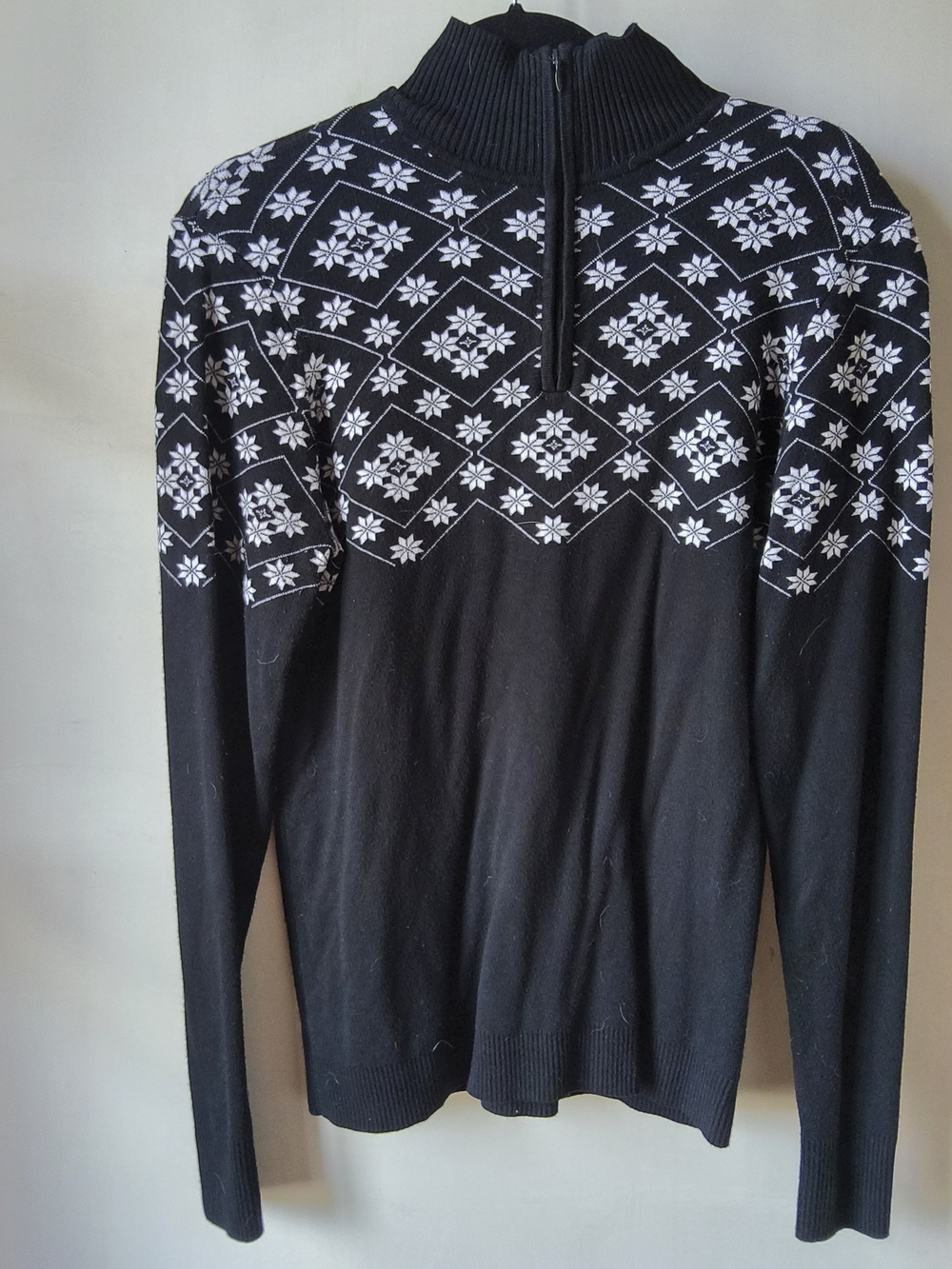 NILS Black and White Zip-Up Sweater with Nordic Pattern